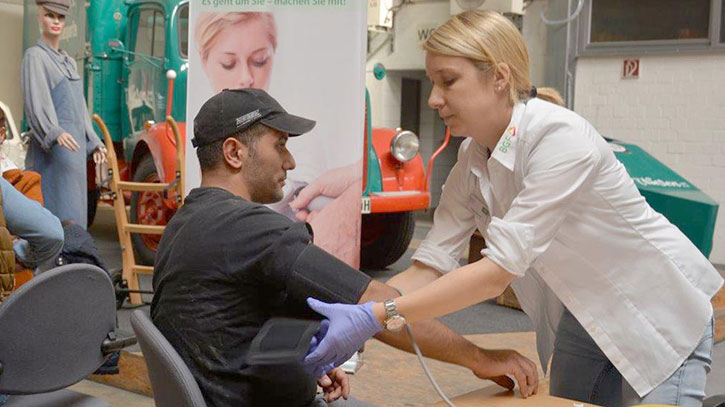 Ein Tag der Gesundheit bei DMS Niesen: »Sprungwaage« hinterlässt überraschte Umzugshelfer
